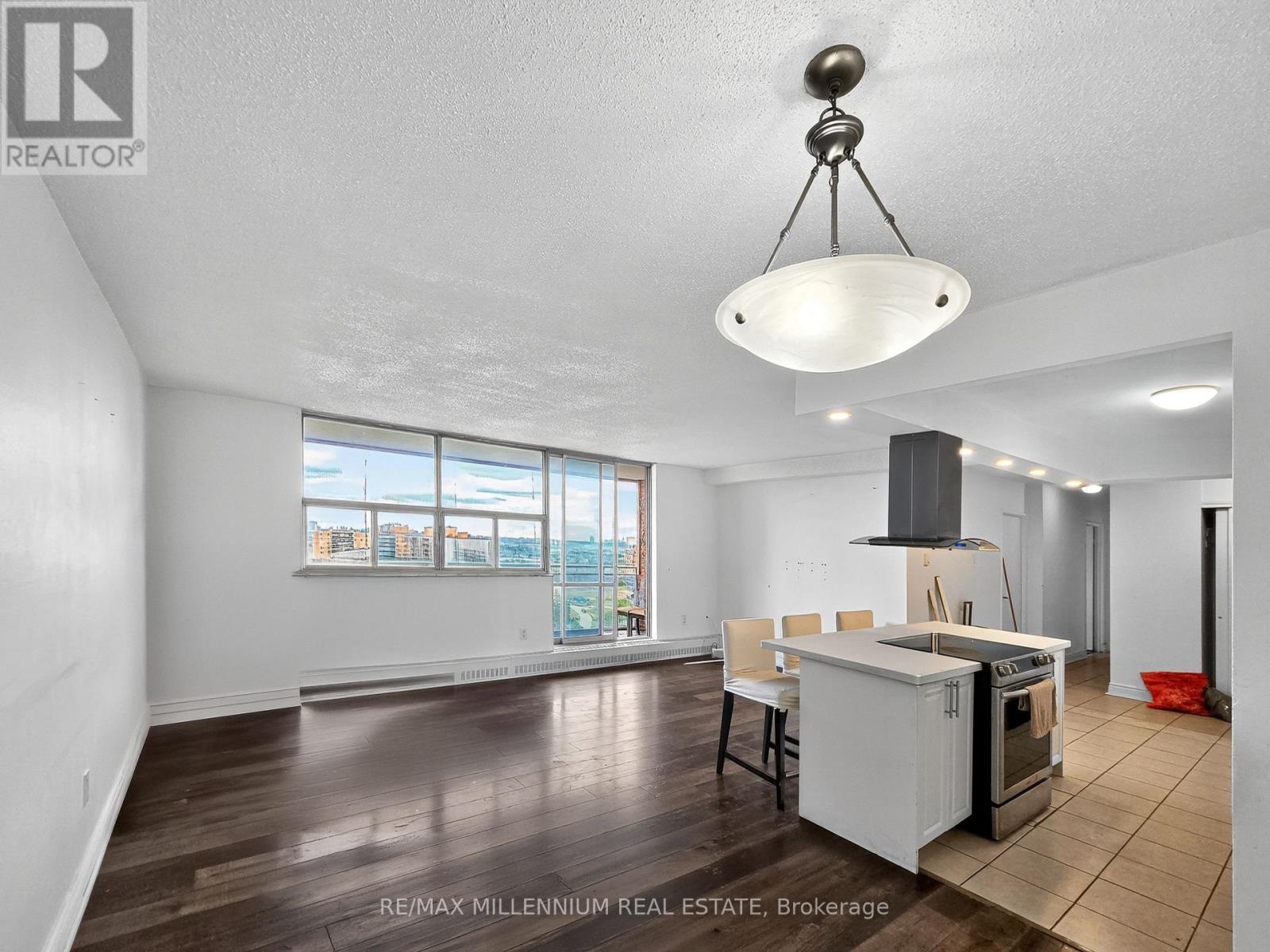 1811 - 2645 Kipling Avenue, Toronto, Ontario  M9V 3S6 - Photo 12 - W12399691