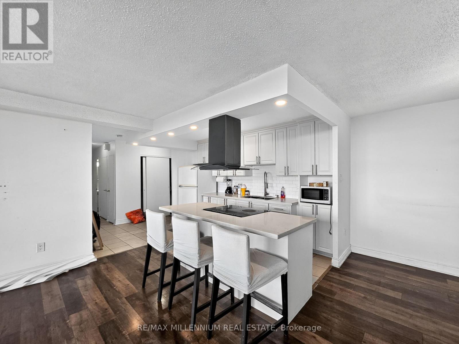 1811 - 2645 Kipling Avenue, Toronto, Ontario  M9V 3S6 - Photo 17 - W12399691
