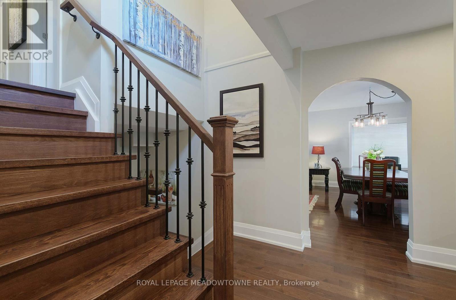 2818 Folkway Drive, Mississauga (Erin Mills), Ontario  L5L 2H9 - Photo 15 - W12399717