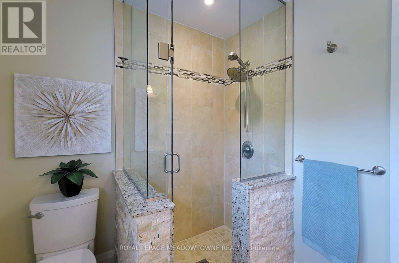 2818 Folkway Drive, Mississauga (Erin Mills), Ontario  L5L 2H9 - Photo 18 - W12399717