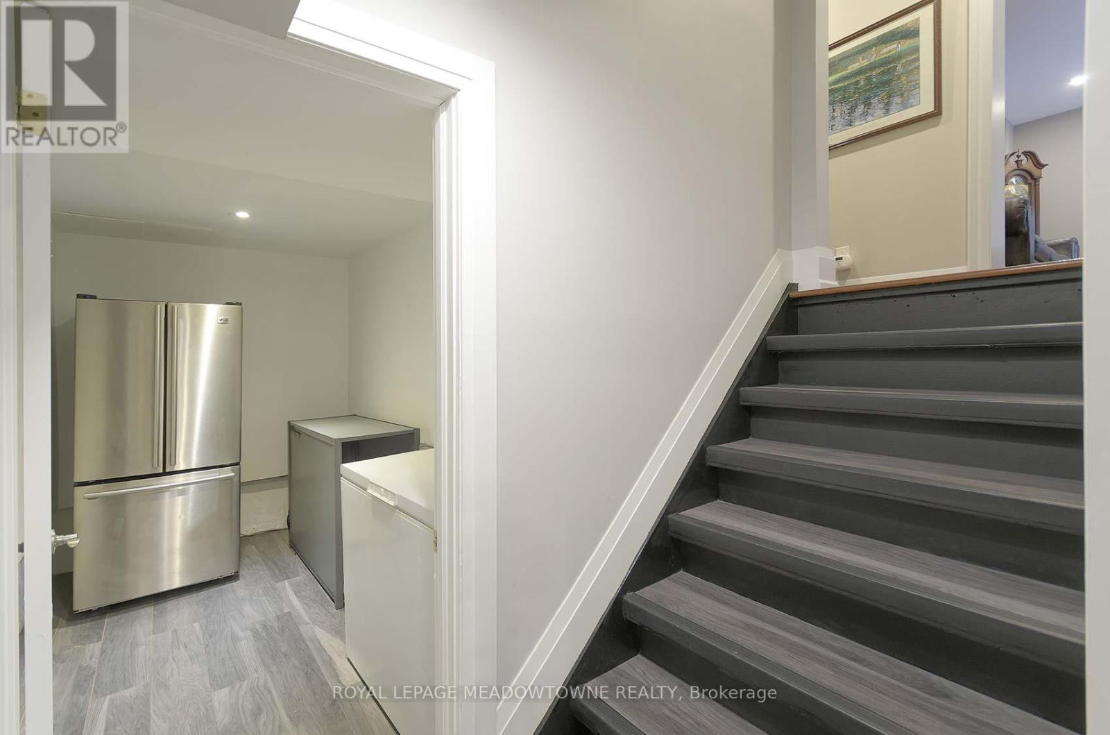2818 Folkway Drive, Mississauga (Erin Mills), Ontario  L5L 2H9 - Photo 31 - W12399717
