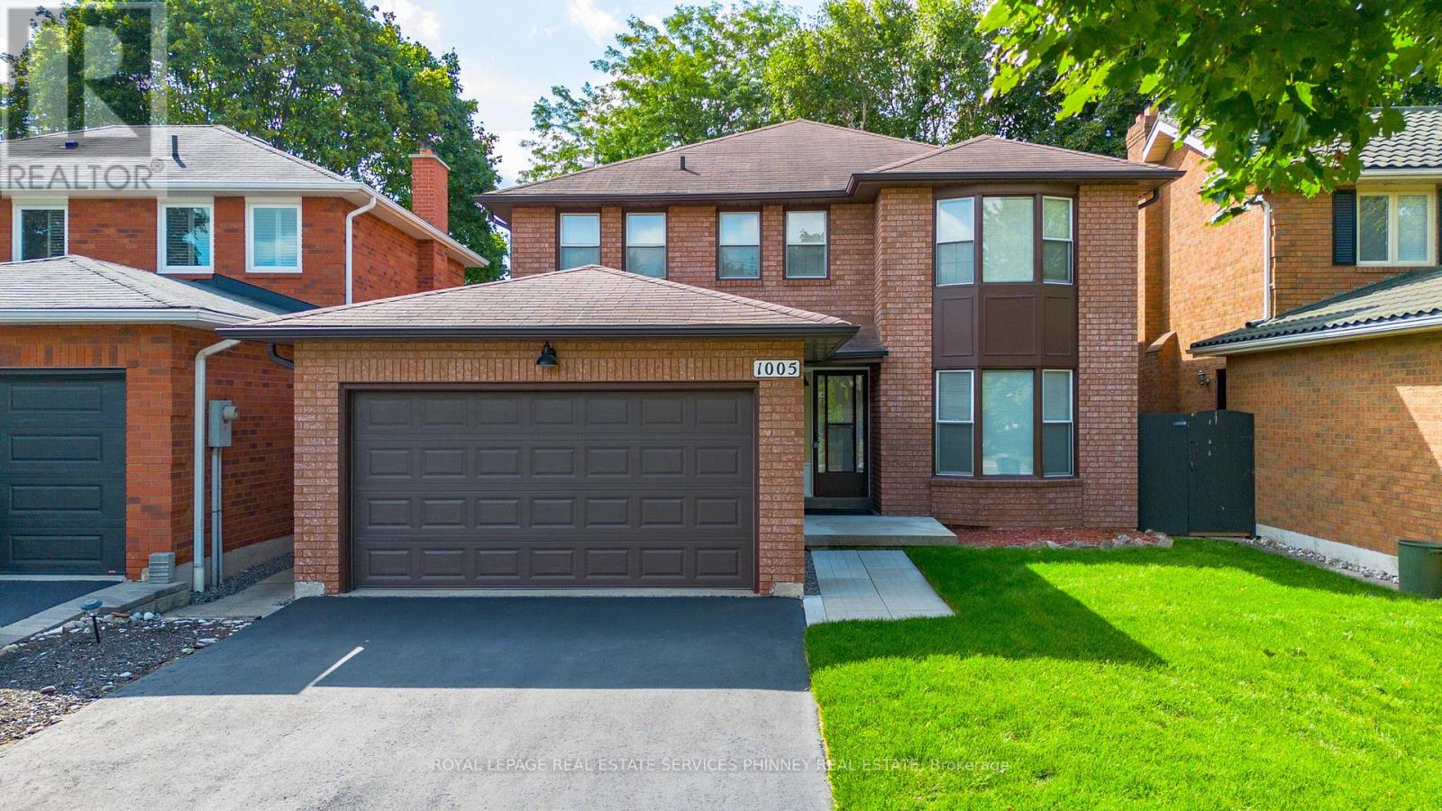 1005 Queen Street W, Mississauga, Ontario  L5H 4E1 - Photo 1 - W12399726