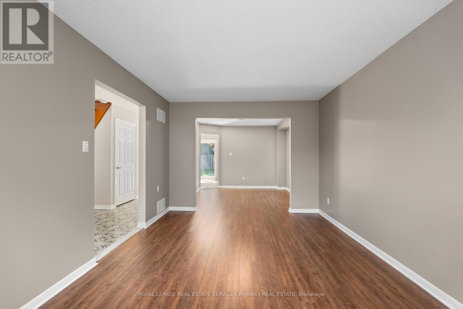 1005 Queen Street W, Mississauga, Ontario  L5H 4E1 - Photo 9 - W12399726