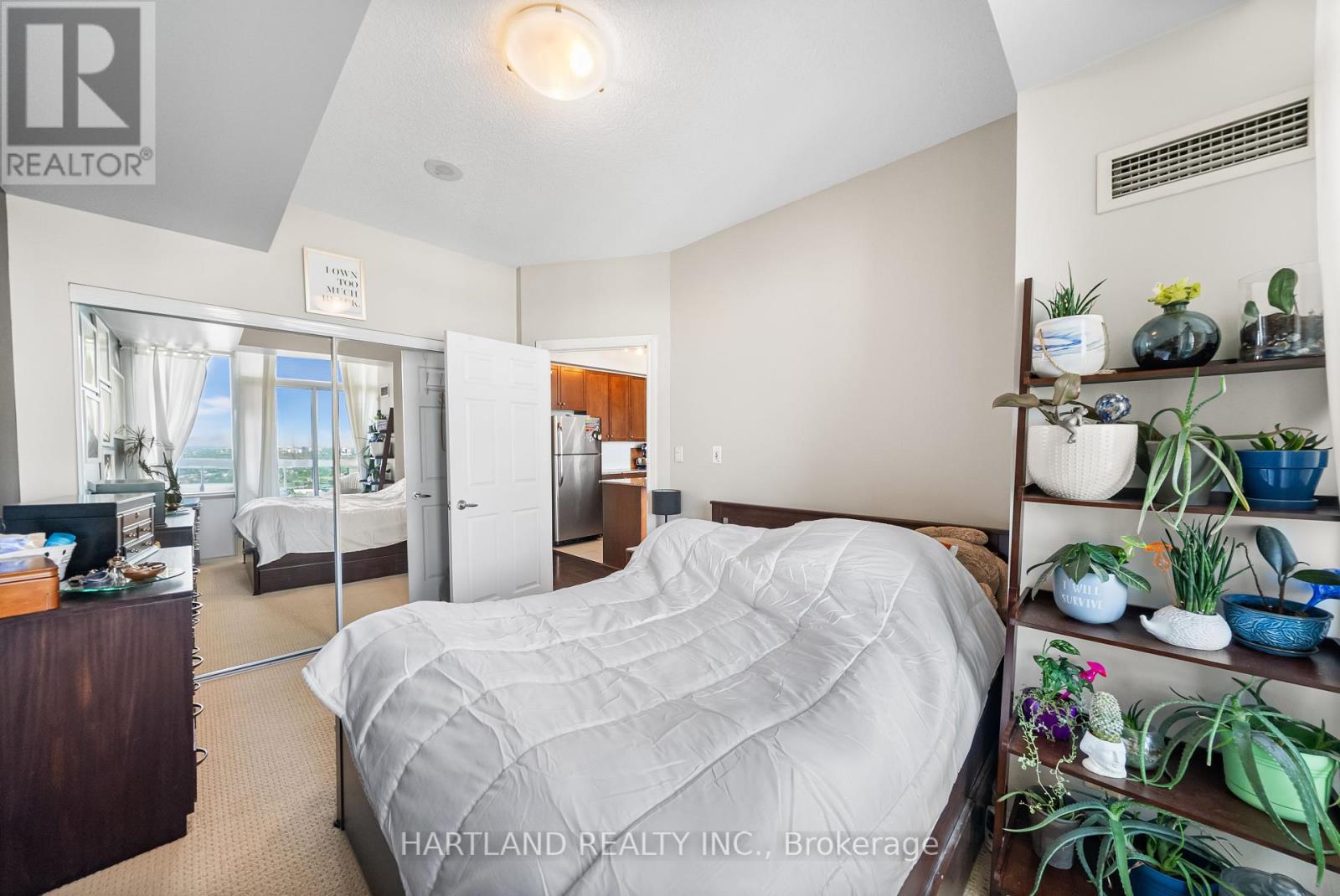2701 - 3504 Hurontario Street, Mississauga (Fairview), Ontario  L5B 0B9 - Photo 22 - W12399761