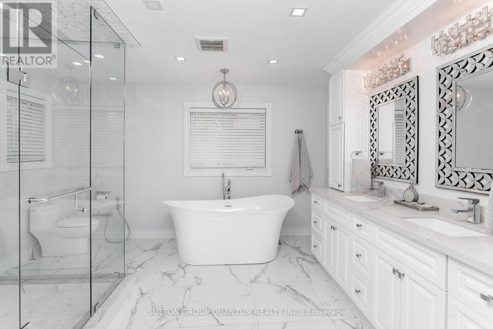 1451 Indian Road, Mississauga, Ontario  L5H 1S5 - Photo 22 - W12399768