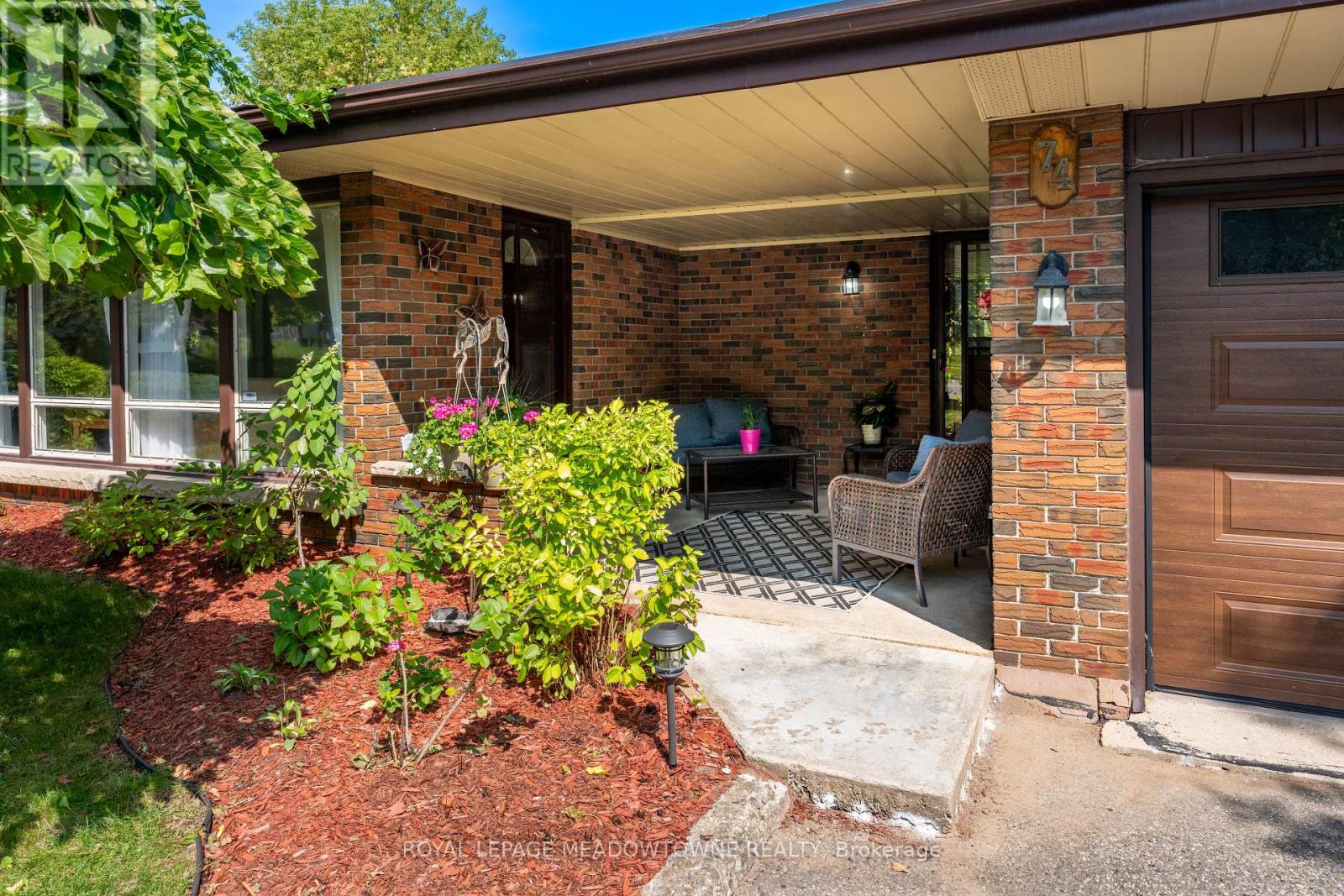 Property at 74 RIVER DRIVE image 3