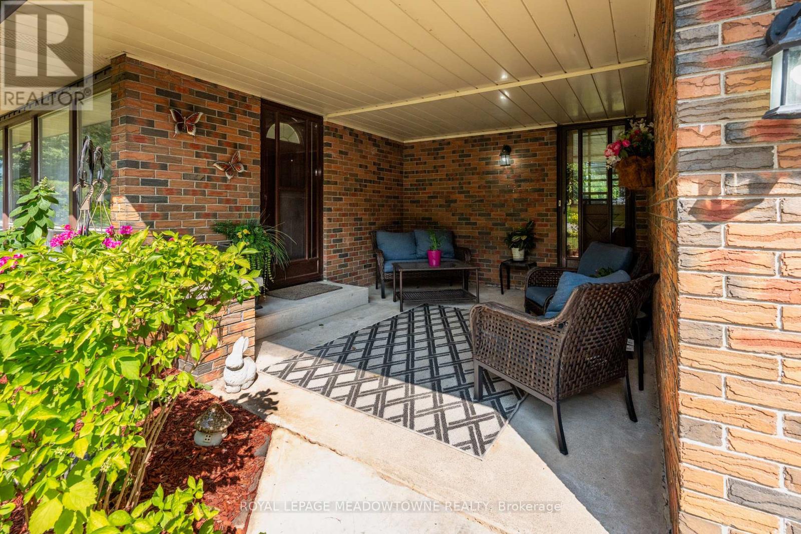 Property at 74 RIVER DRIVE image 4