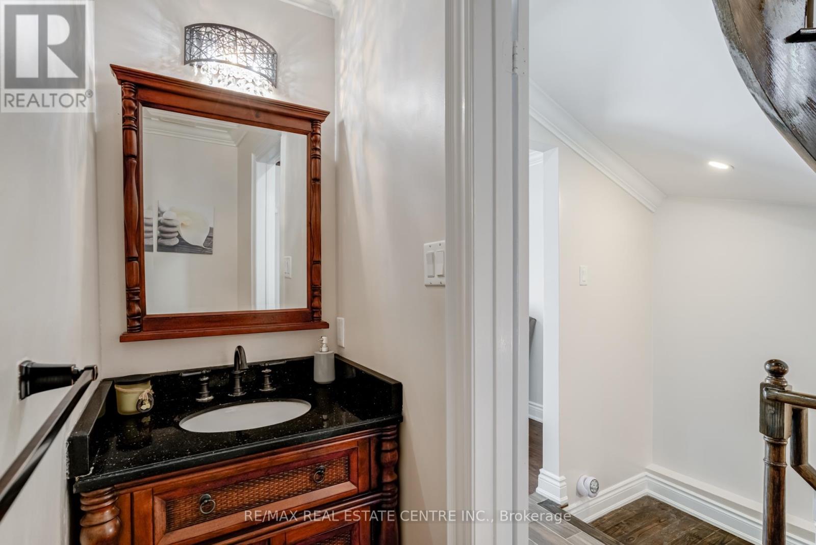 18 Richwood Crescent, Brampton, Ontario  L6X 4K9 - Photo 17 - W12399789