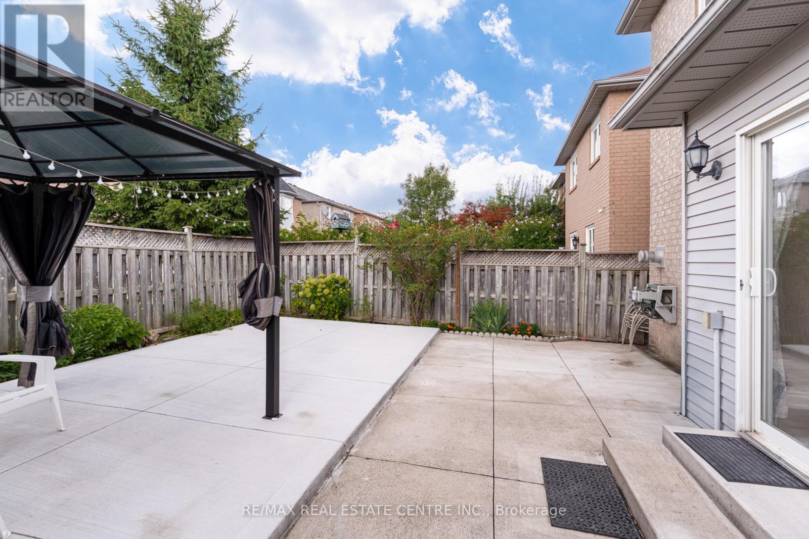 18 Richwood Crescent, Brampton, Ontario  L6X 4K9 - Photo 40 - W12399789