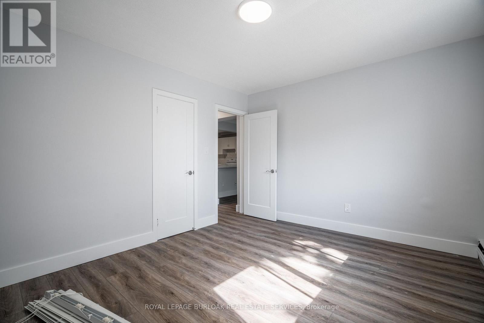 4 - 2161 Ghent Avenue, Burlington, Ontario  L7R 1Y6 - Photo 11 - W12399800