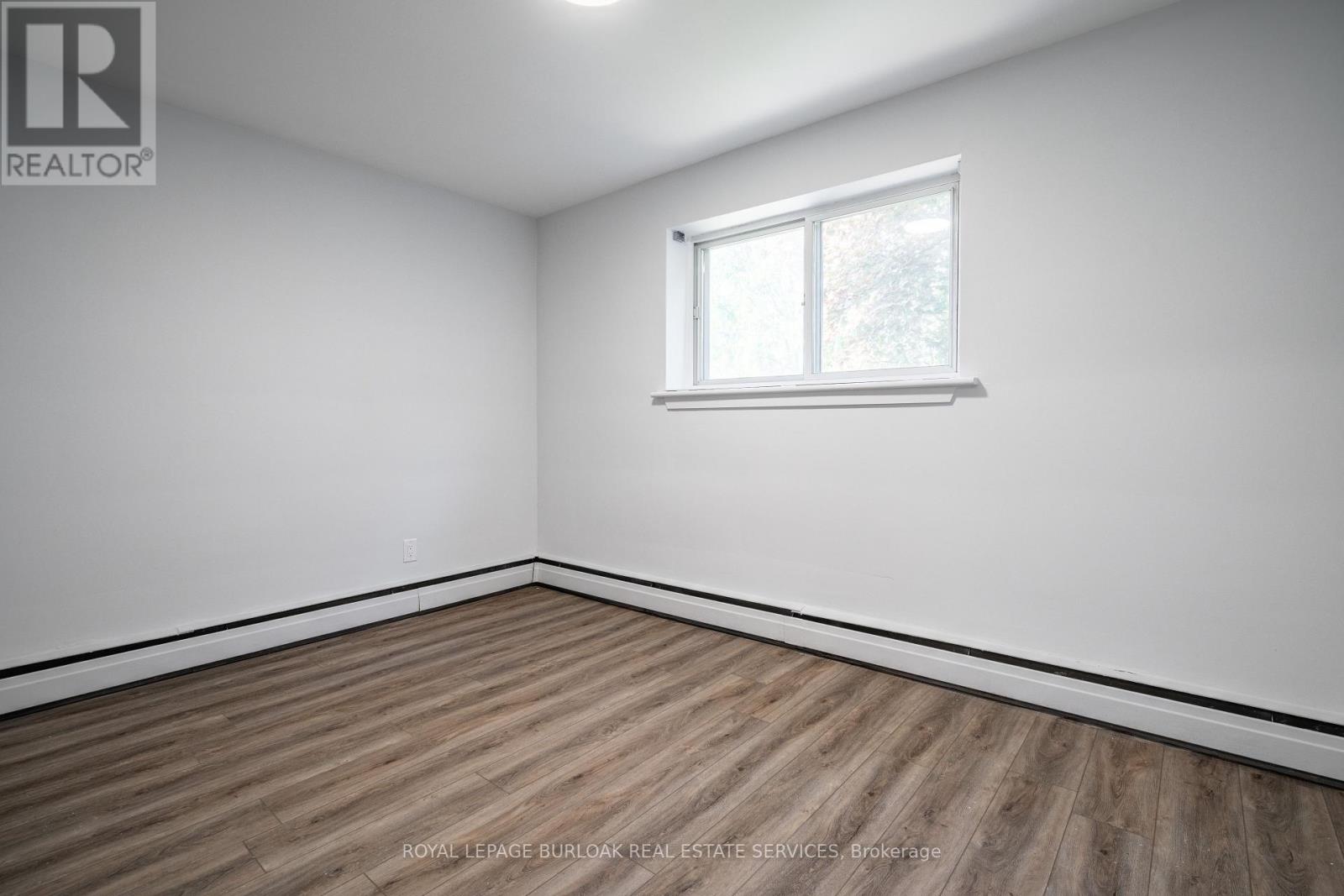 4 - 2161 Ghent Avenue, Burlington, Ontario  L7R 1Y6 - Photo 12 - W12399800