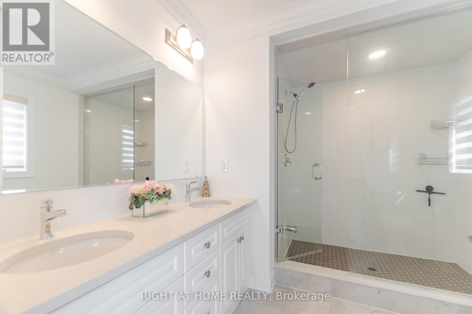453 Boyd Lane, Milton, Ontario  L9E 1X2 - Photo 25 - W12399801