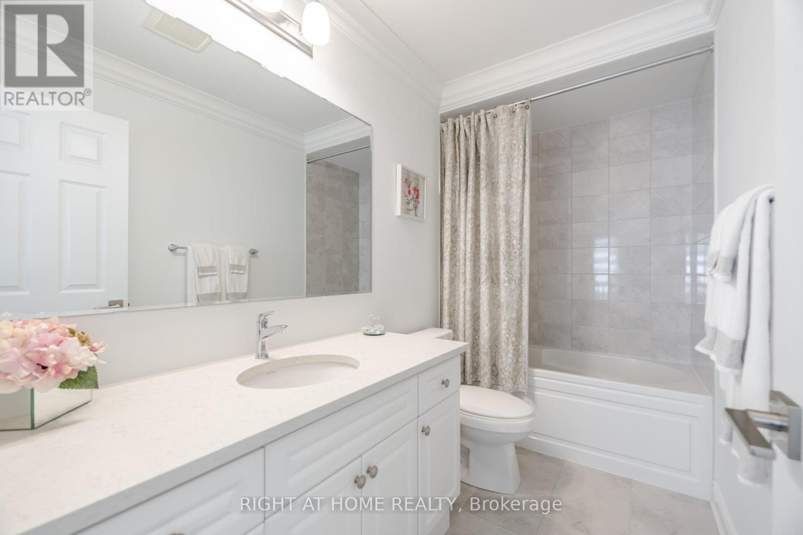 453 Boyd Lane, Milton, Ontario  L9E 1X2 - Photo 34 - W12399801