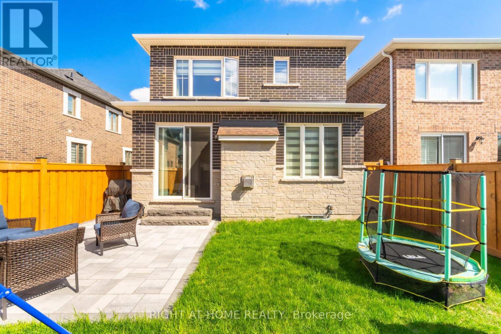 453 Boyd Lane, Milton, Ontario  L9E 1X2 - Photo 42 - W12399801