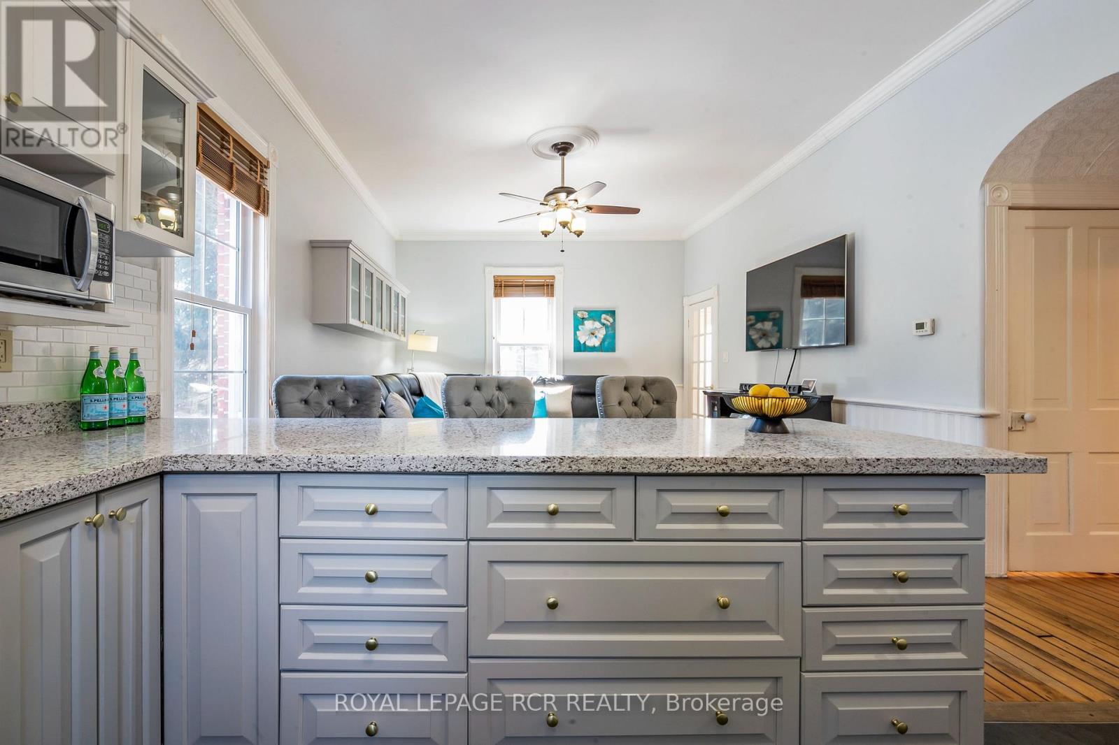 91 French Drive, Mono, Ontario  L9W 6T2 - Photo 5 - X12399633