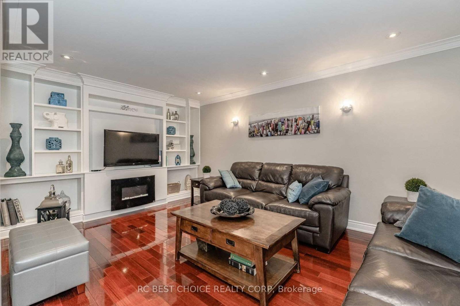 50 Pelham Drive, Hamilton, Ontario  L9K 1L4 - Photo 3 - X12399666