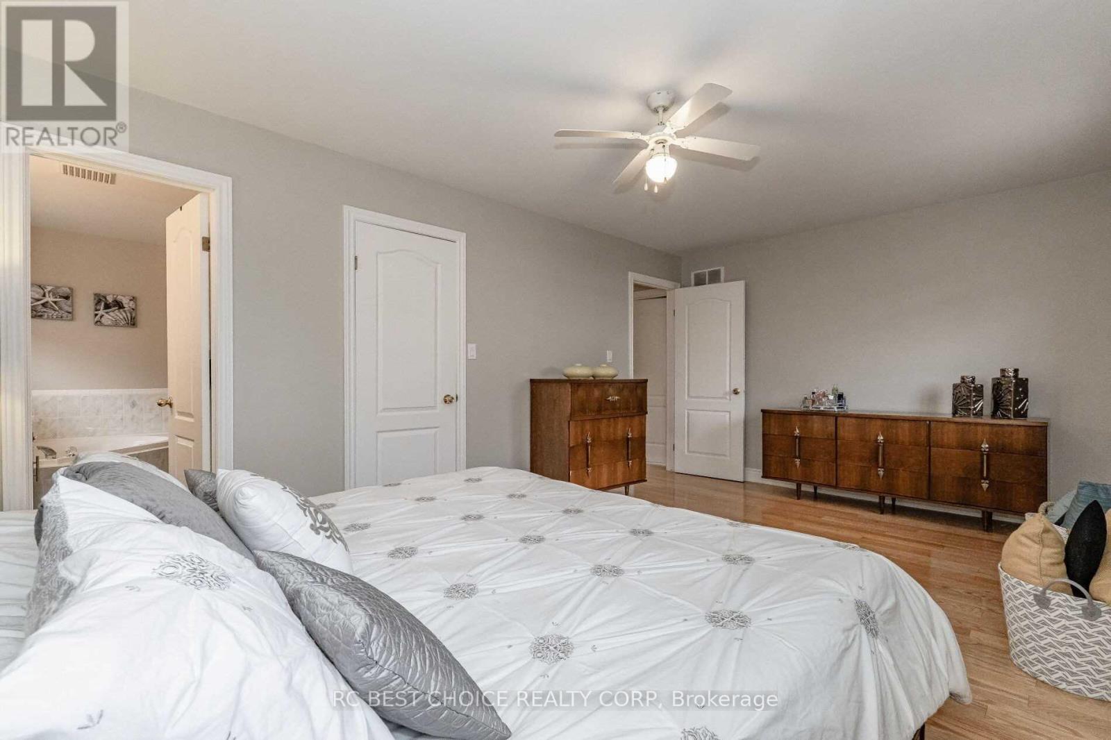 50 Pelham Drive, Hamilton, Ontario  L9K 1L4 - Photo 8 - X12399666