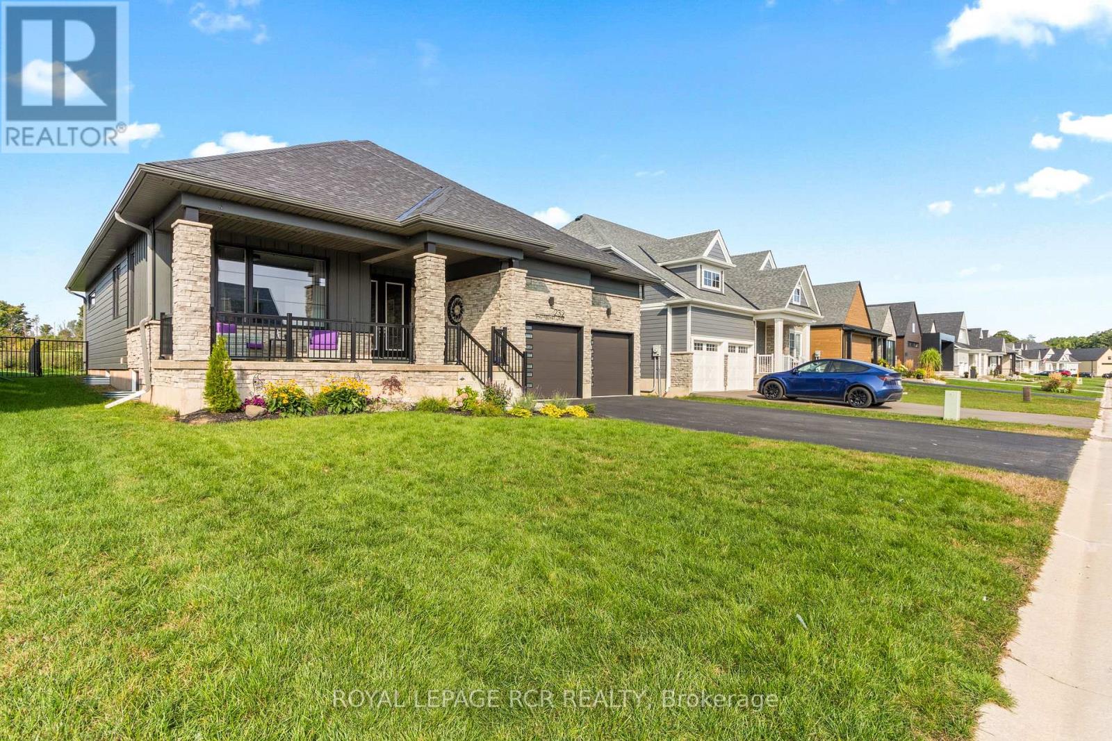 232 Snowberry Lane, Georgian Bluffs, Ontario  N0H 1S0 - Photo 1 - X12399688