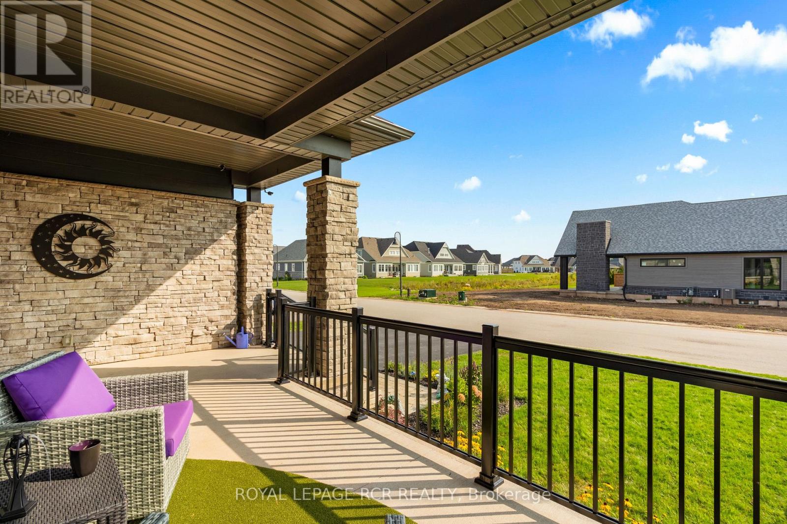 232 Snowberry Lane, Georgian Bluffs, Ontario  N0H 1S0 - Photo 6 - X12399688