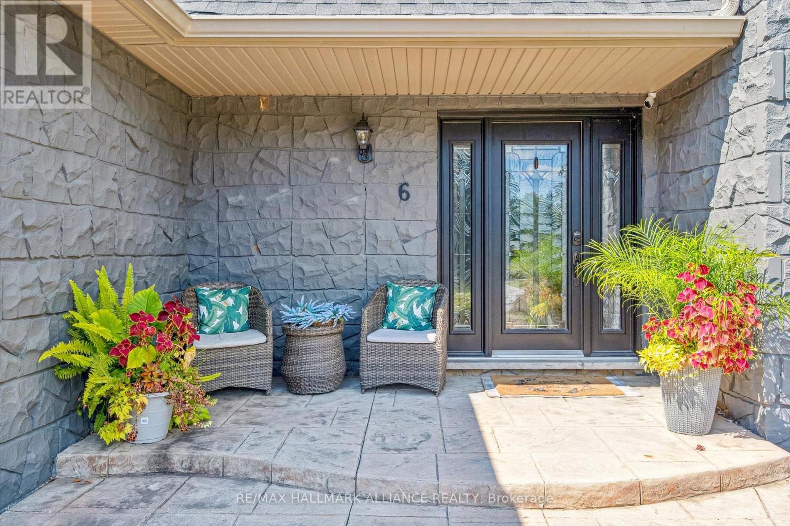 Property at 6 COACHMAN CRESCENT image 5