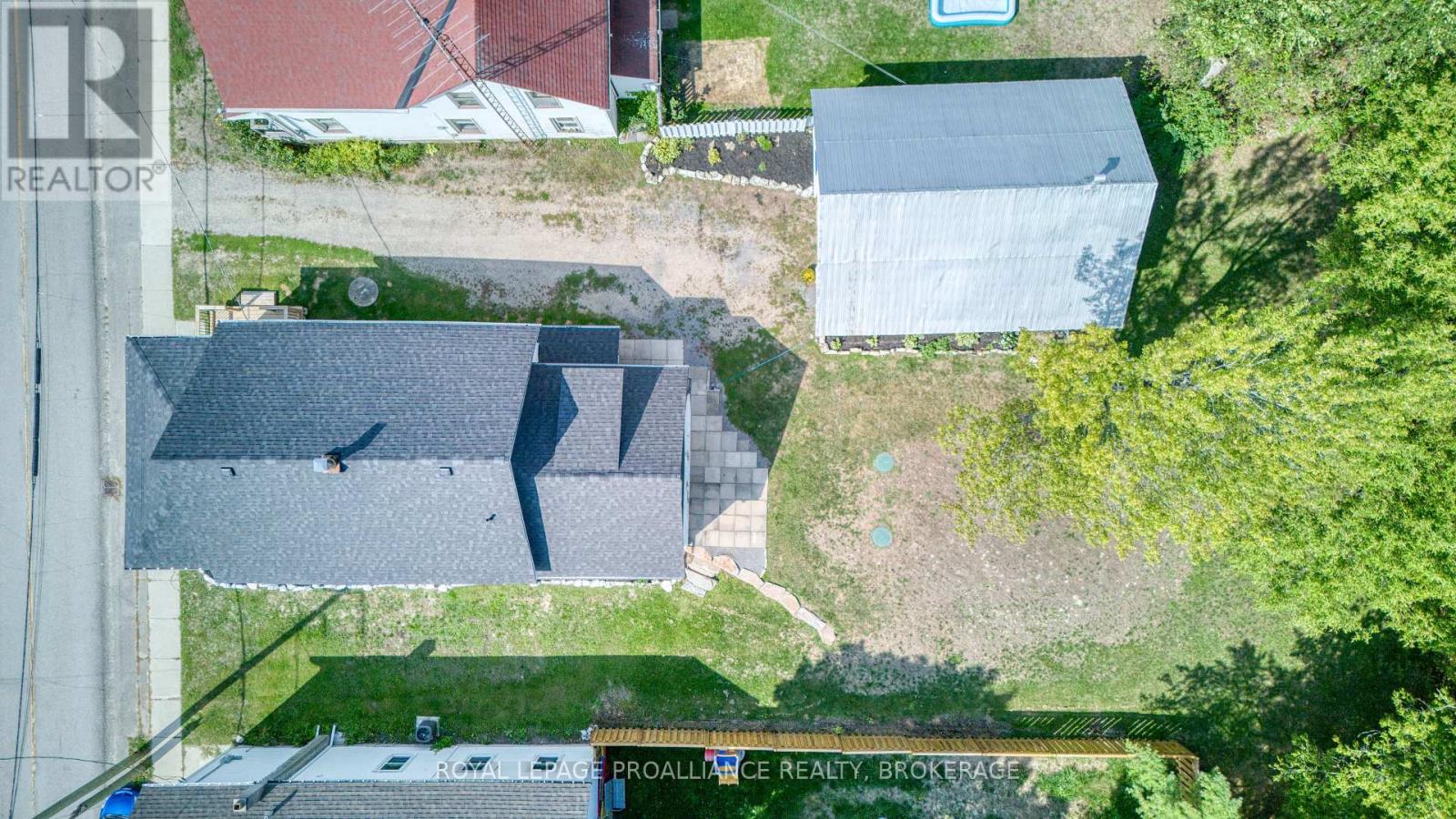 13 Kingston Street, Rideau Lakes, Ontario  K0G 1E0 - Photo 2 - X12400104