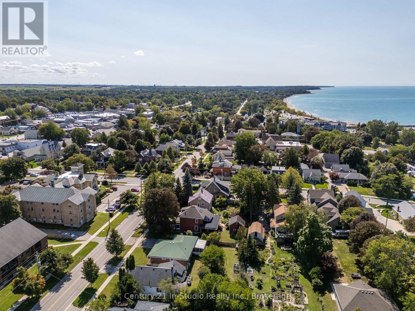 902 Huron Terrace, Kincardine, Ontario  N2Z 2Y1 - Photo 9 - X12399985