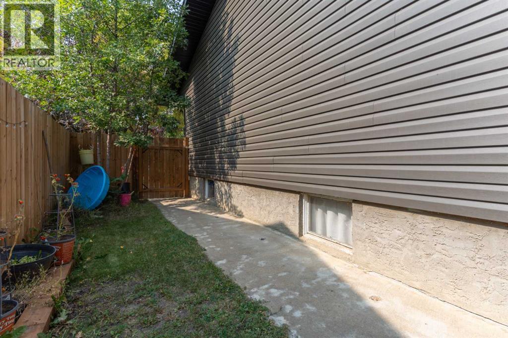 4715 47 Street, Camrose, Alberta  T4V 1H9 - Photo 37 - A2254197