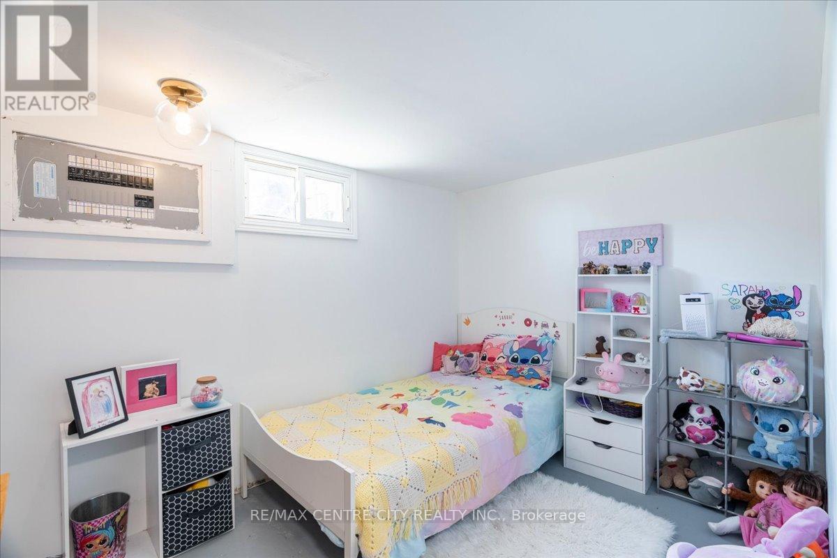 2875 Cuddy Drive, Adelaide Metcalfe, Ontario  N7G 3H6 - Photo 29 - X12399911