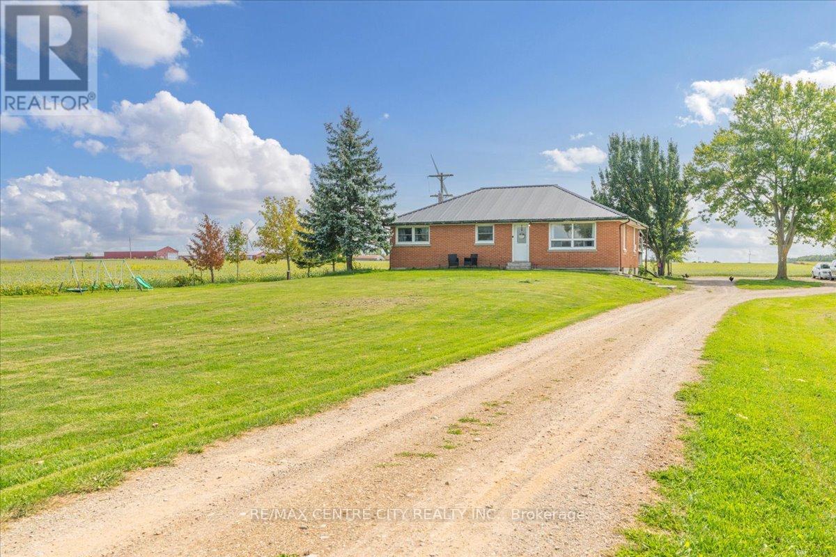 2875 Cuddy Drive, Adelaide Metcalfe, Ontario  N7G 3H6 - Photo 3 - X12399911