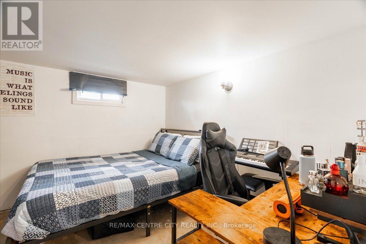 2875 Cuddy Drive, Adelaide Metcalfe, Ontario  N7G 3H6 - Photo 30 - X12399911