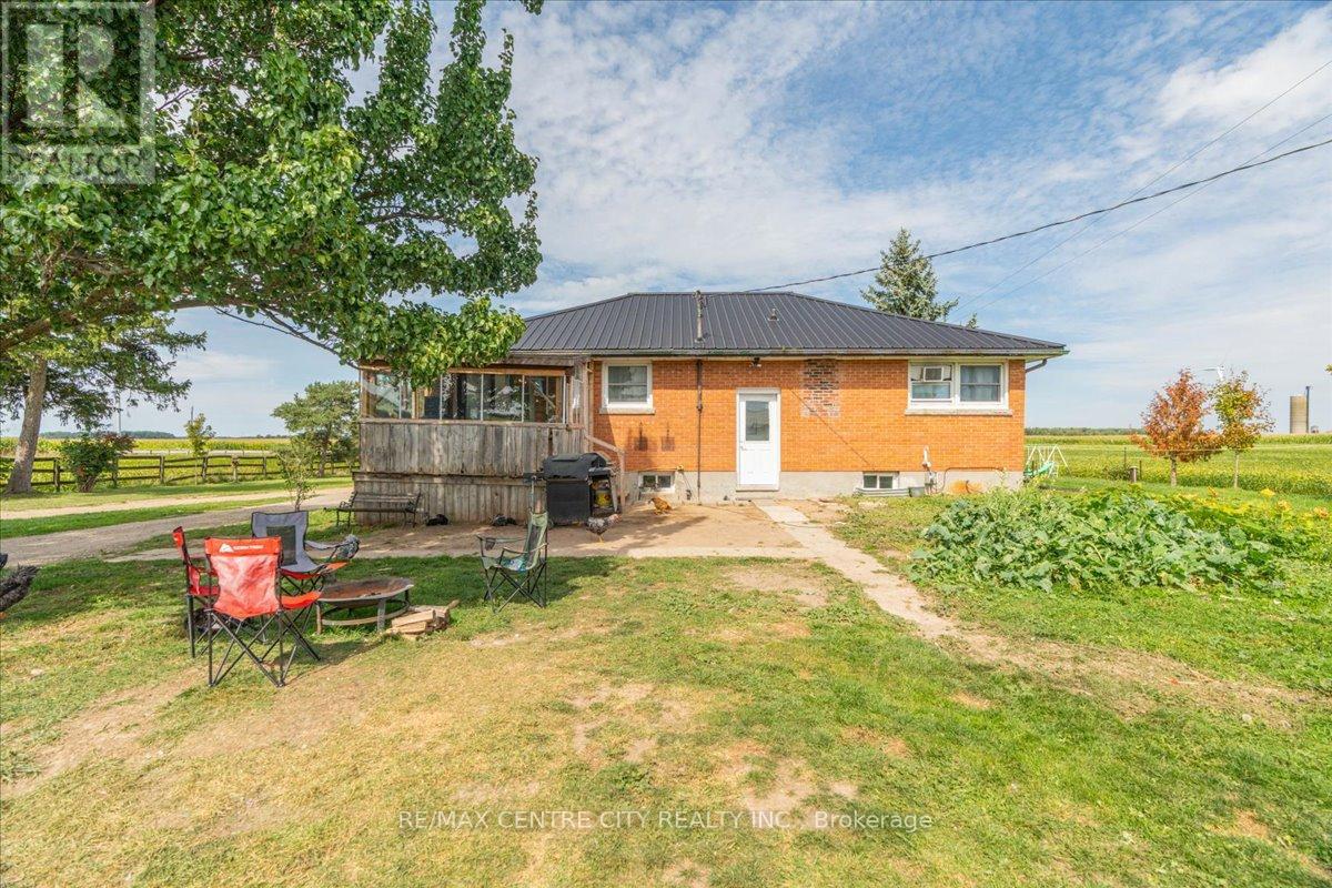 2875 Cuddy Drive, Adelaide Metcalfe, Ontario  N7G 3H6 - Photo 32 - X12399911