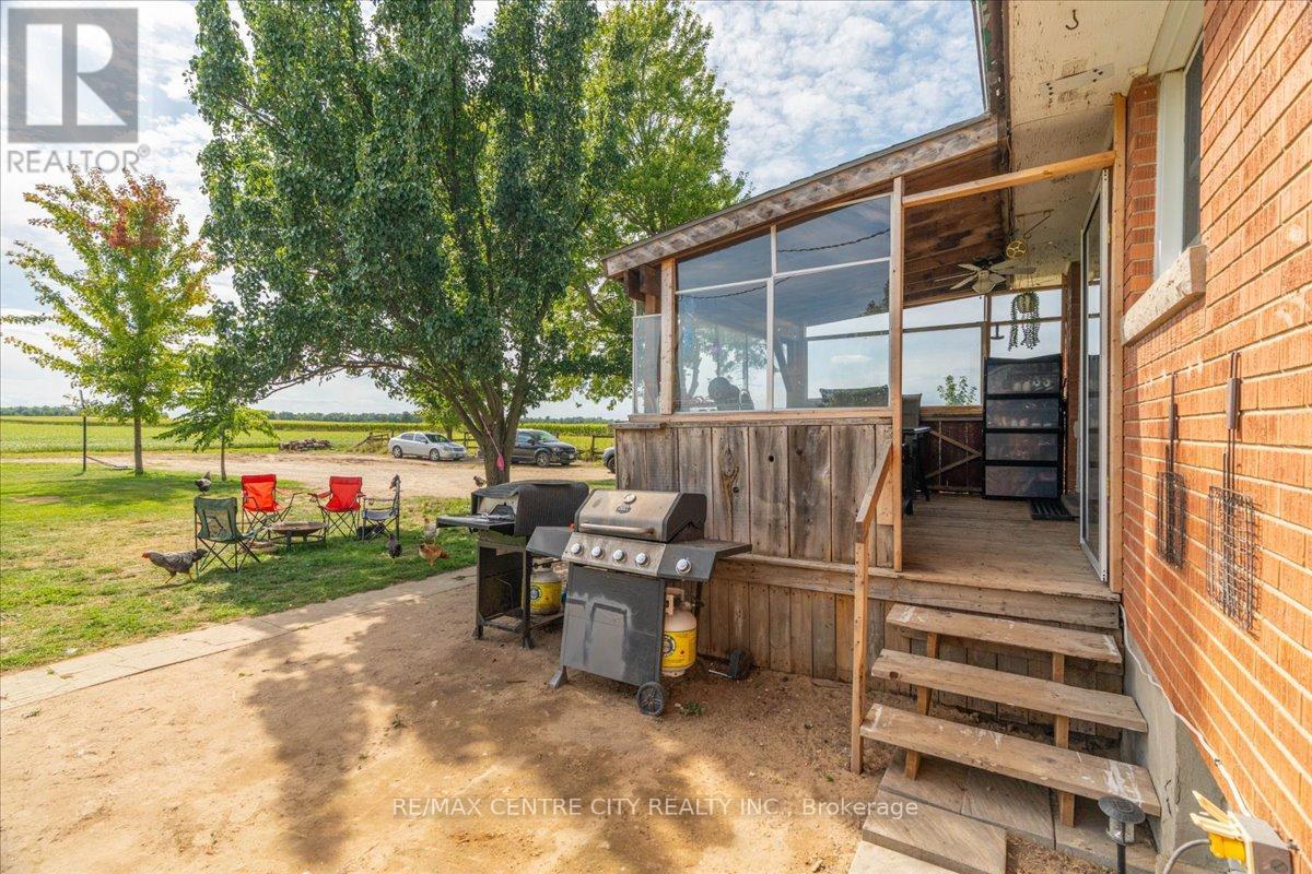 2875 Cuddy Drive, Adelaide Metcalfe, Ontario  N7G 3H6 - Photo 34 - X12399911