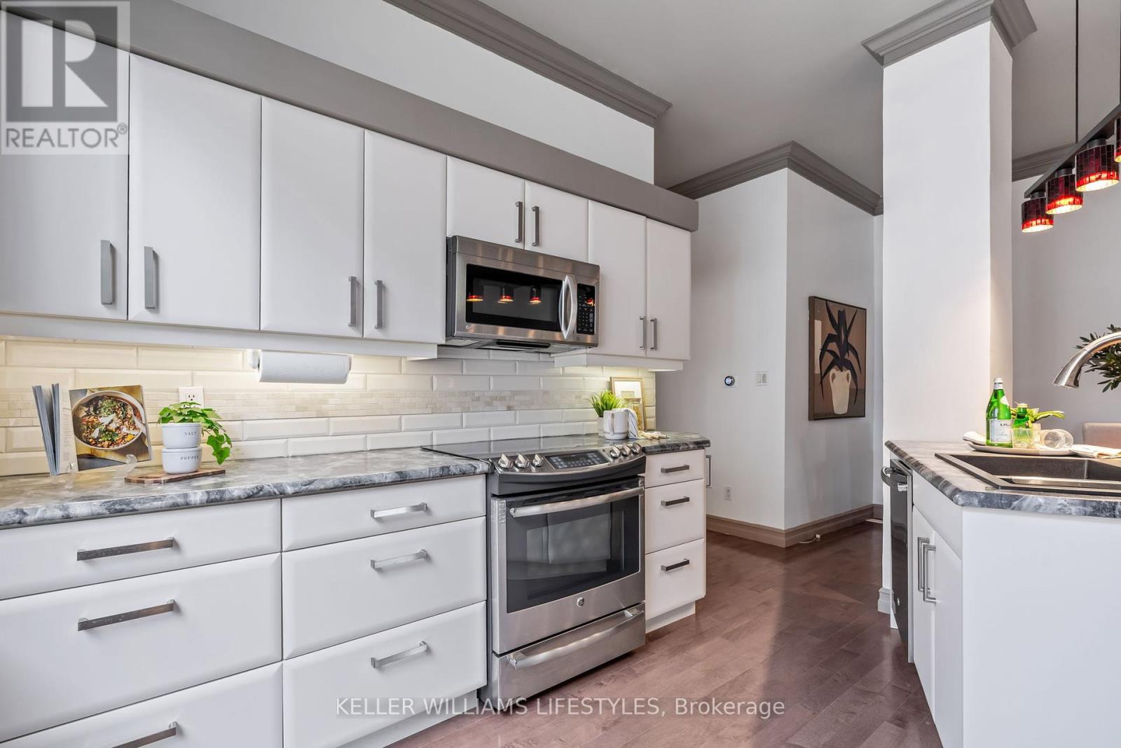 518 Grey Street, London East, Ontario  N6B 1H5 - Photo 14 - X12400076