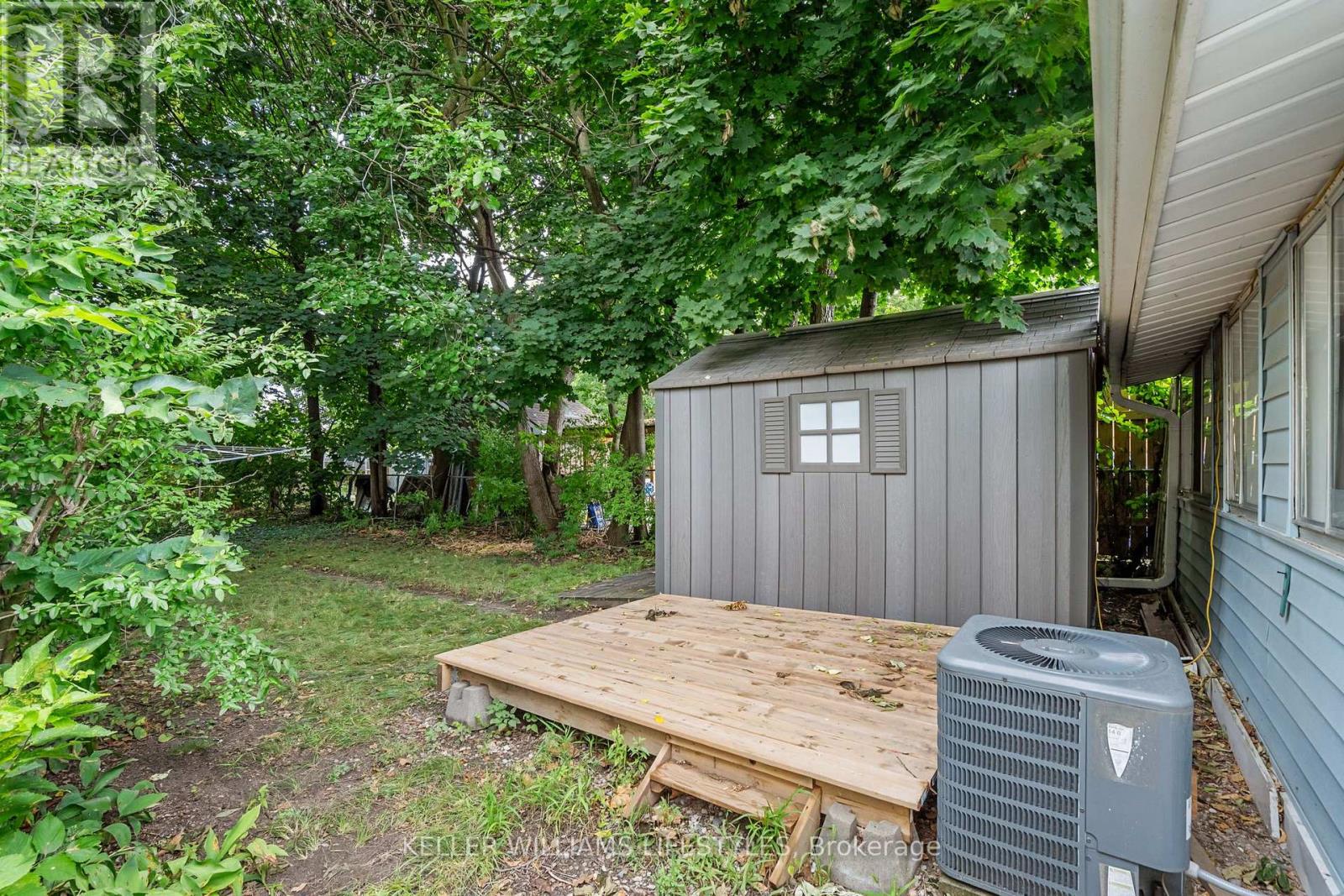 518 Grey Street, London East, Ontario  N6B 1H5 - Photo 32 - X12400076