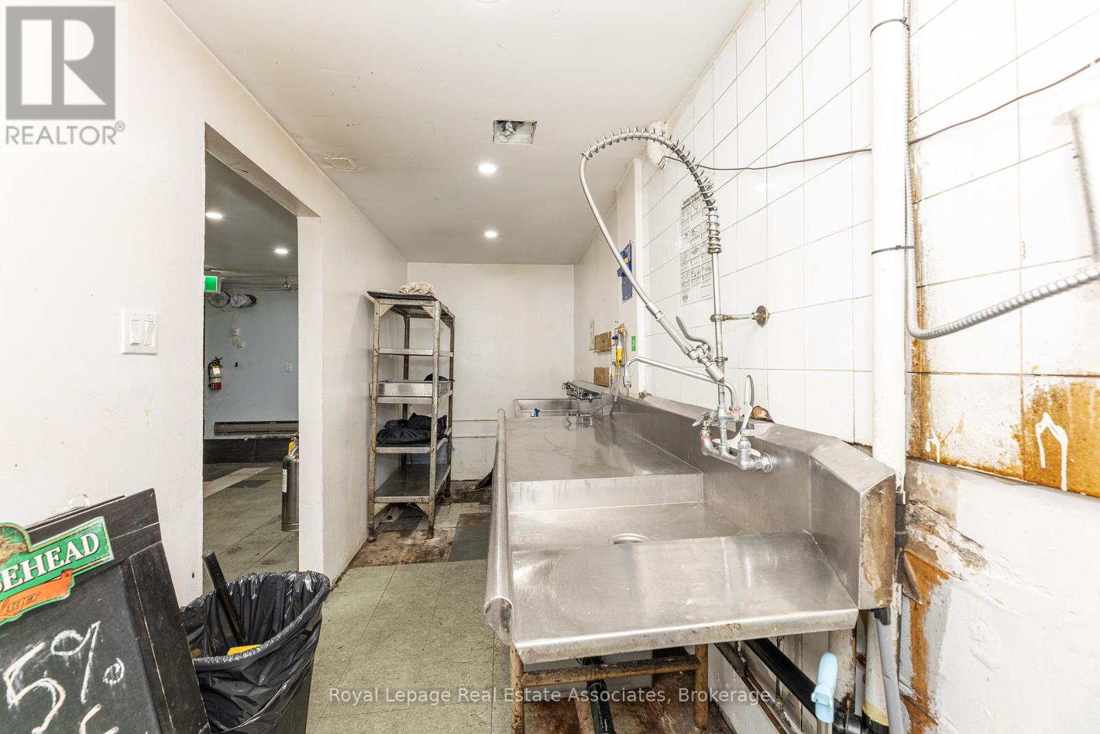 286 Eglinton Avenue W, Toronto (Yonge-Eglinton), Ontario  M4R 1B2 - Photo 14 - C12399882