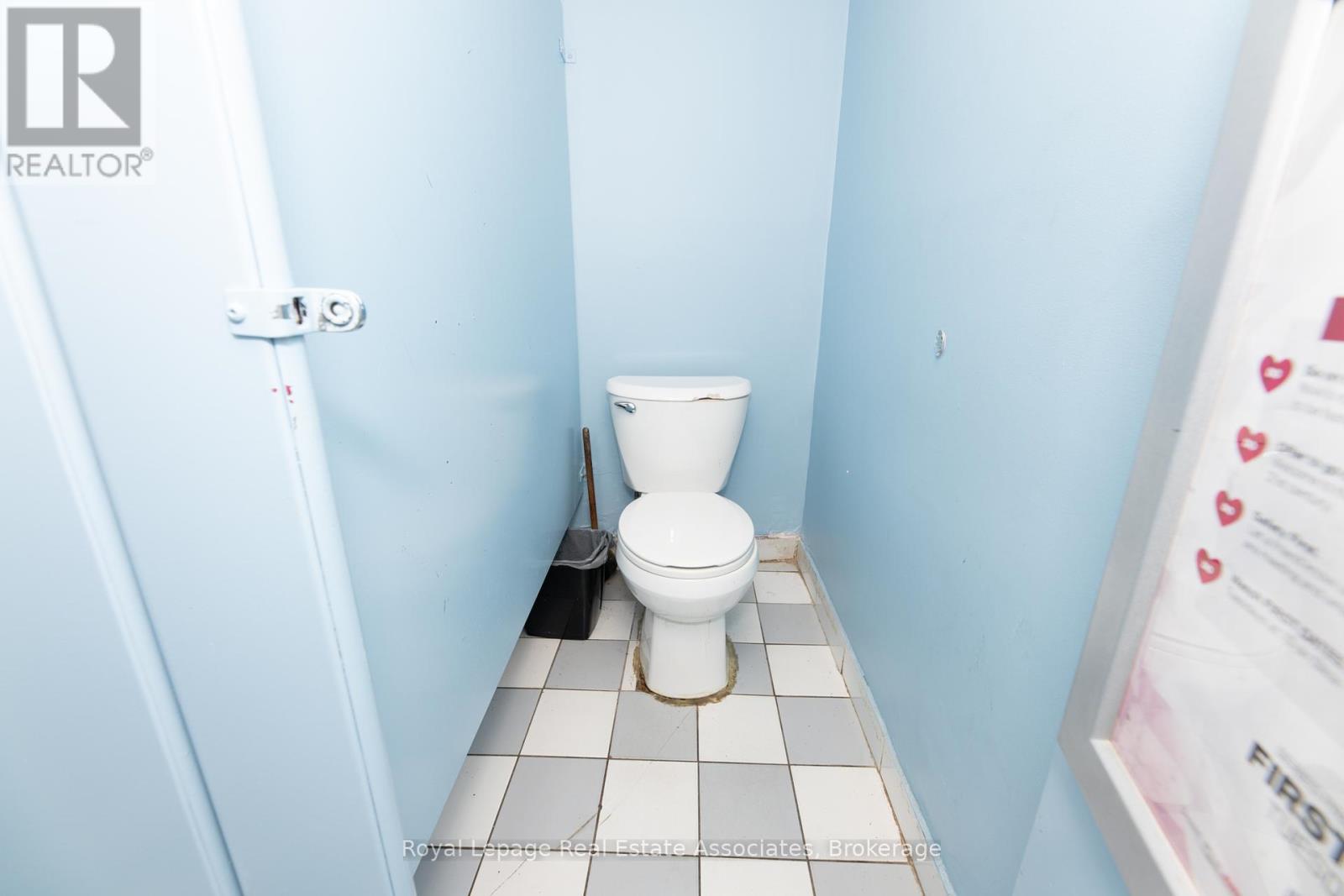 286 Eglinton Avenue W, Toronto (Yonge-Eglinton), Ontario  M4R 1B2 - Photo 23 - C12399882
