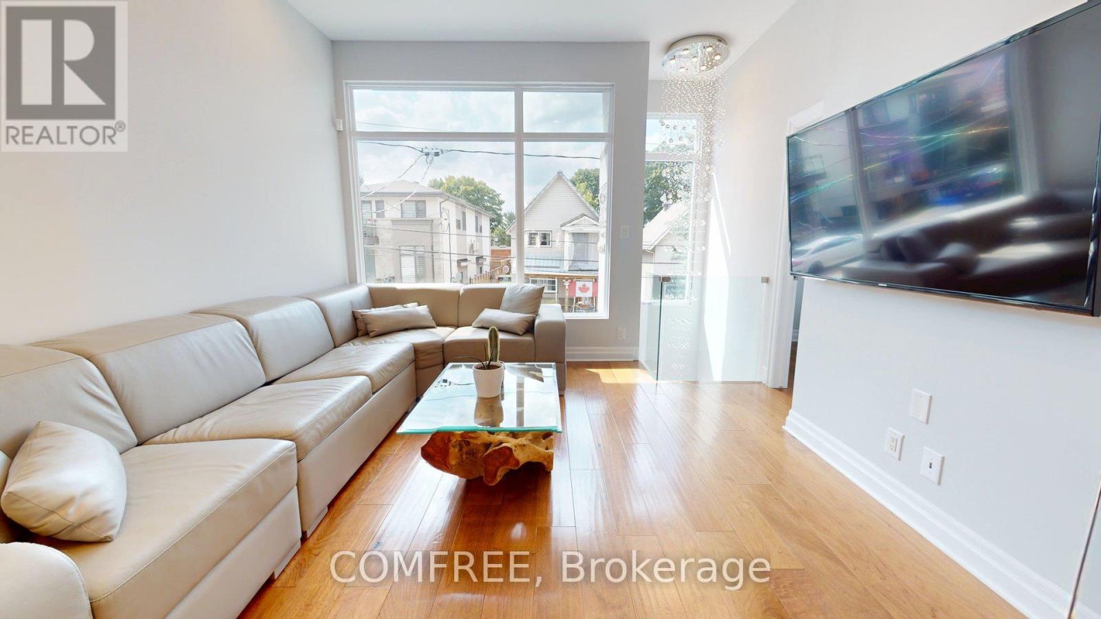 Property at 111 SHERBROOKE AVENUE image 4
