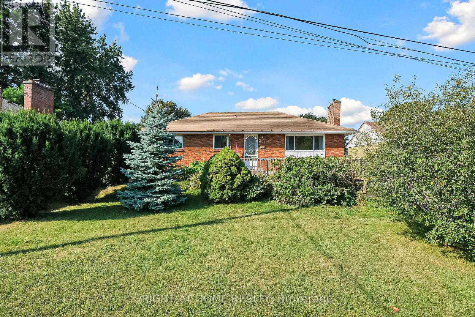205 WITHROW AVENUE, Ottawa, Ontario