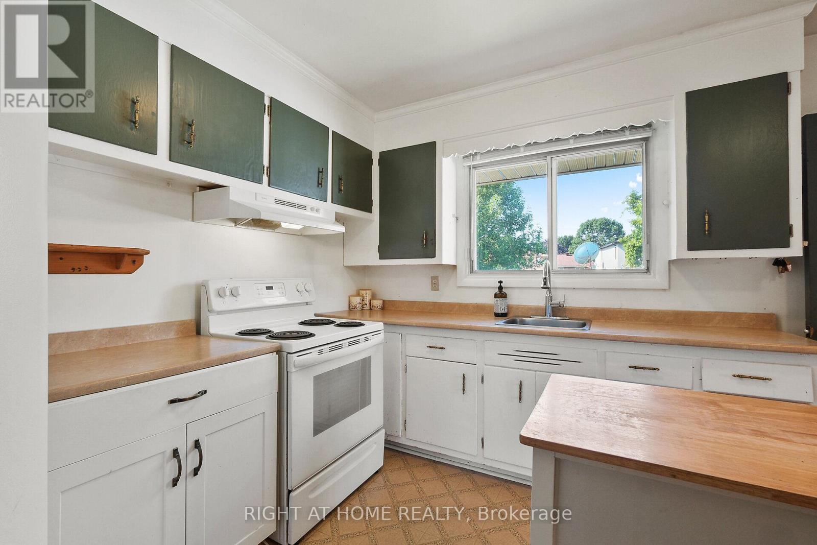 205 Withrow Avenue, Ottawa, Ontario  K2G 2J8 - Photo 21 - X12399973