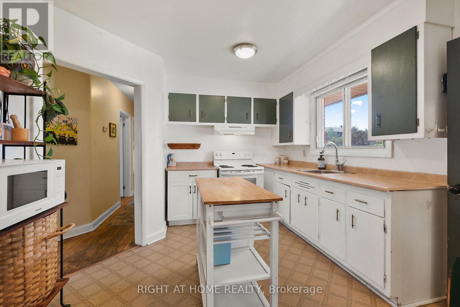 205 Withrow Avenue, Ottawa, Ontario  K2G 2J8 - Photo 22 - X12399973