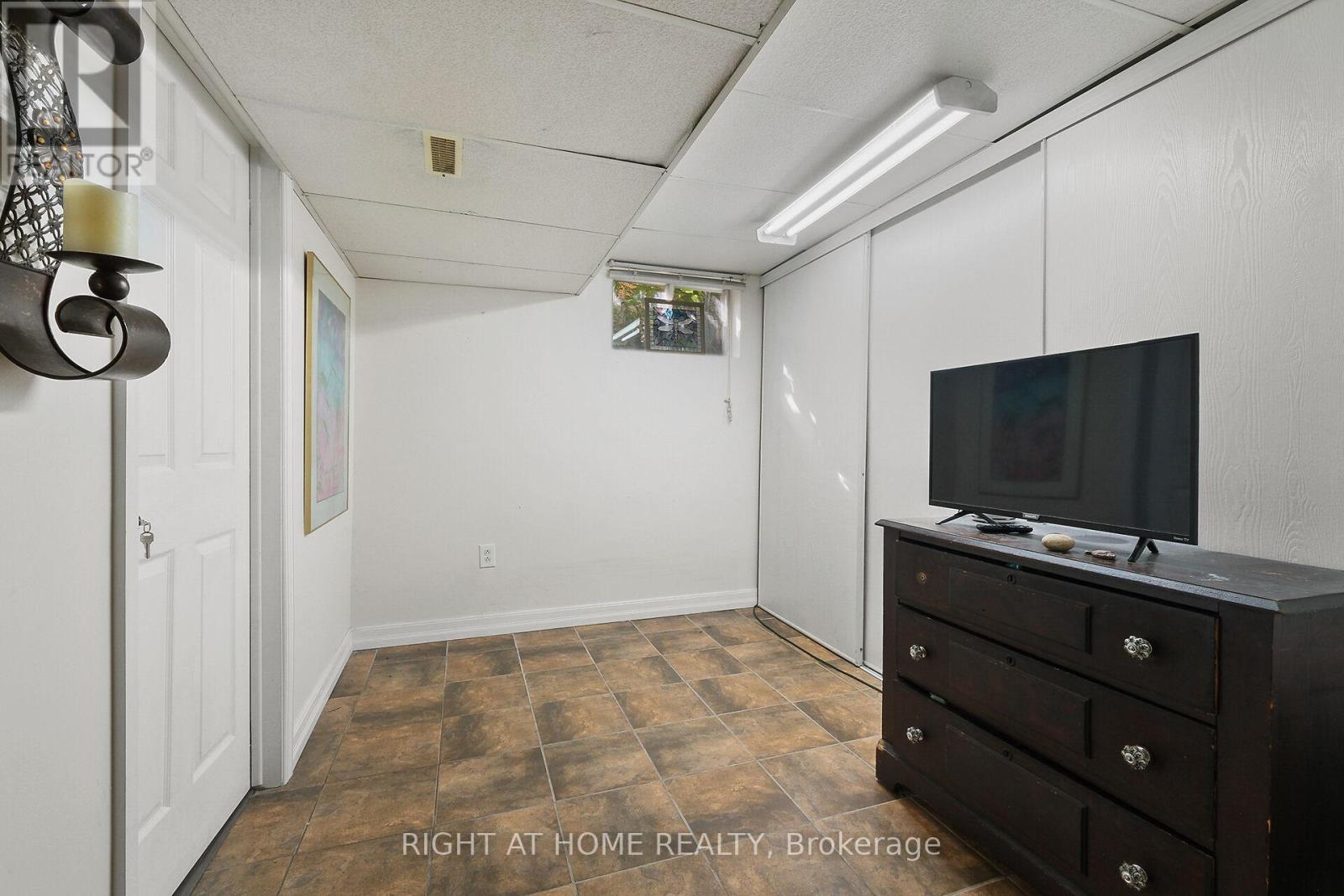205 Withrow Avenue, Ottawa, Ontario  K2G 2J8 - Photo 36 - X12399973