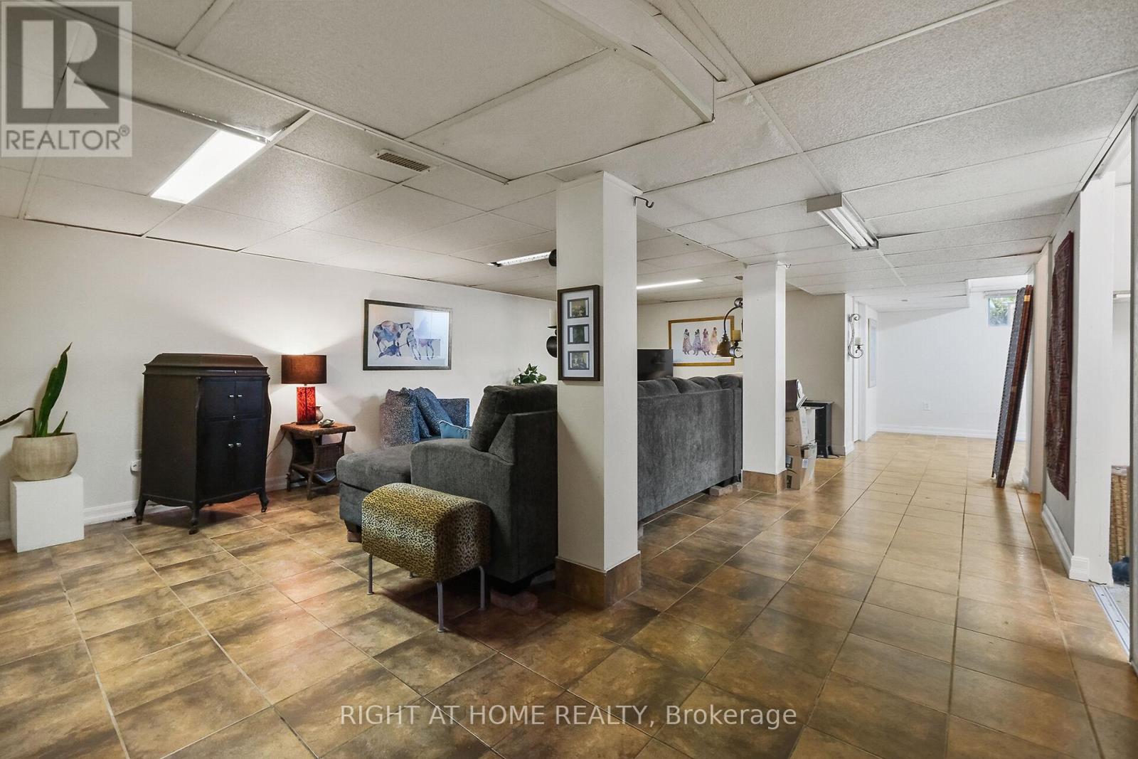 205 Withrow Avenue, Ottawa, Ontario  K2G 2J8 - Photo 37 - X12399973
