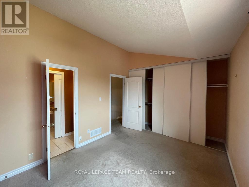 1903 Hampstead Place, Ottawa, Ontario  K1V 1B3 - Photo 16 - X12399995