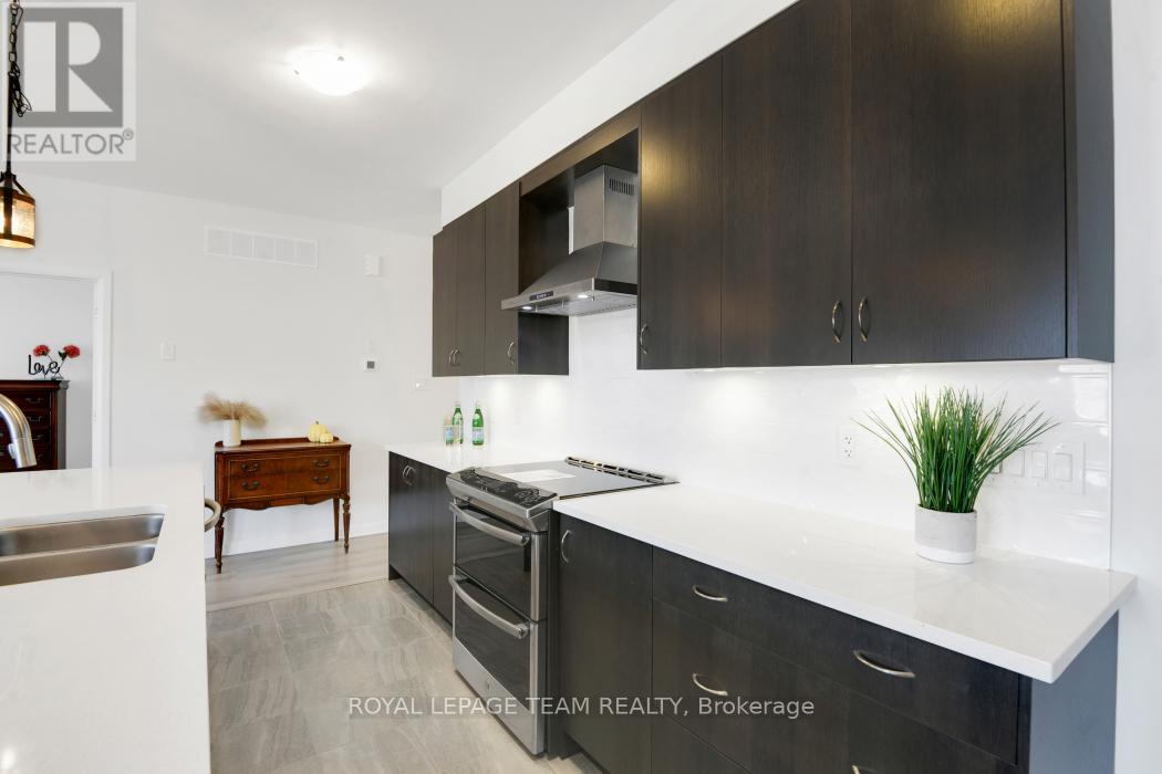 818 Companion Crescent, Ottawa, Ontario  K4M 0X1 - Photo 9 - X12399996