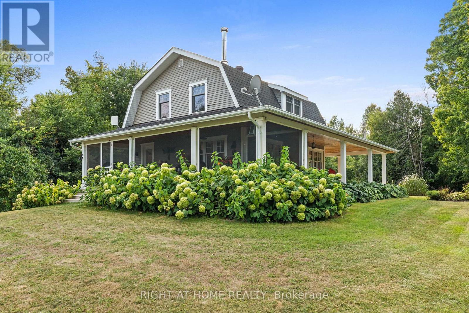 689 Rideau River Road, Montague, Ontario  K0G 1N0 - Photo 14 - X12400088