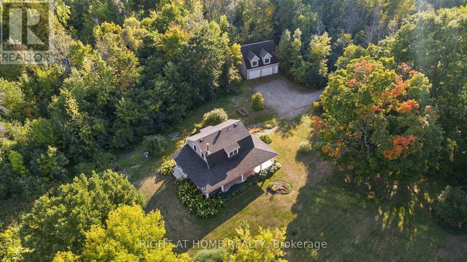 689 Rideau River Road, Montague, Ontario  K0G 1N0 - Photo 2 - X12400088