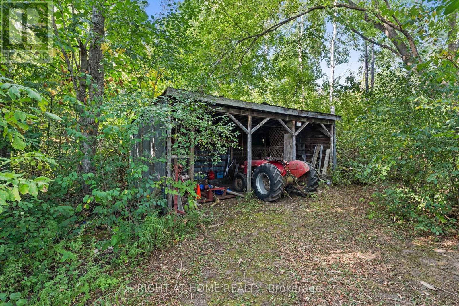 689 Rideau River Road, Montague, Ontario  K0G 1N0 - Photo 46 - X12400088