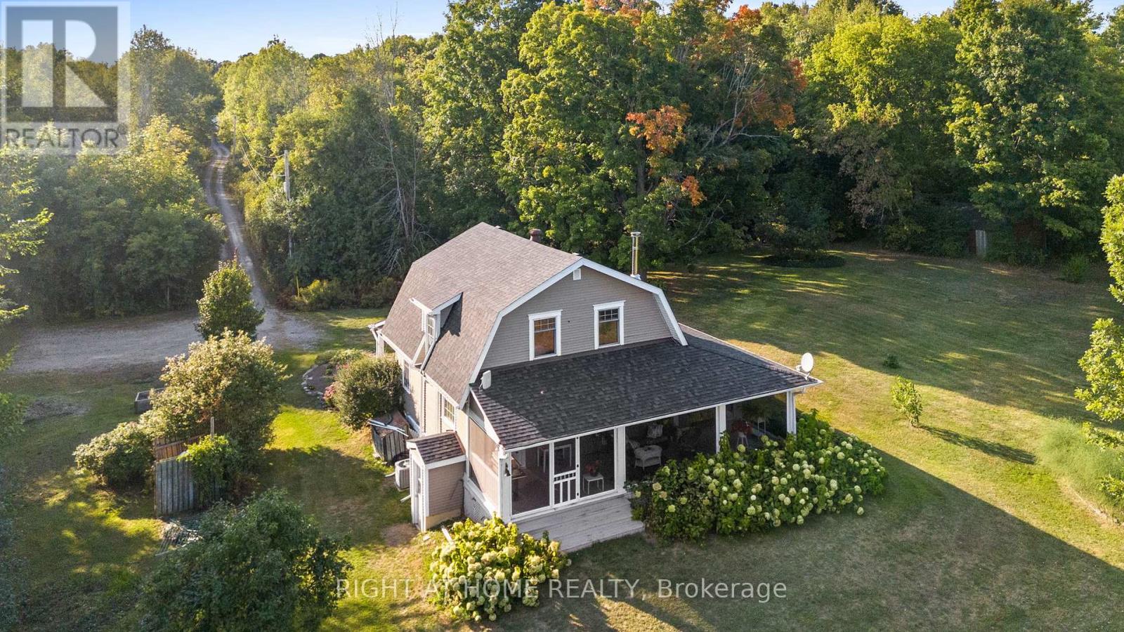 689 Rideau River Road, Montague, Ontario  K0G 1N0 - Photo 7 - X12400088