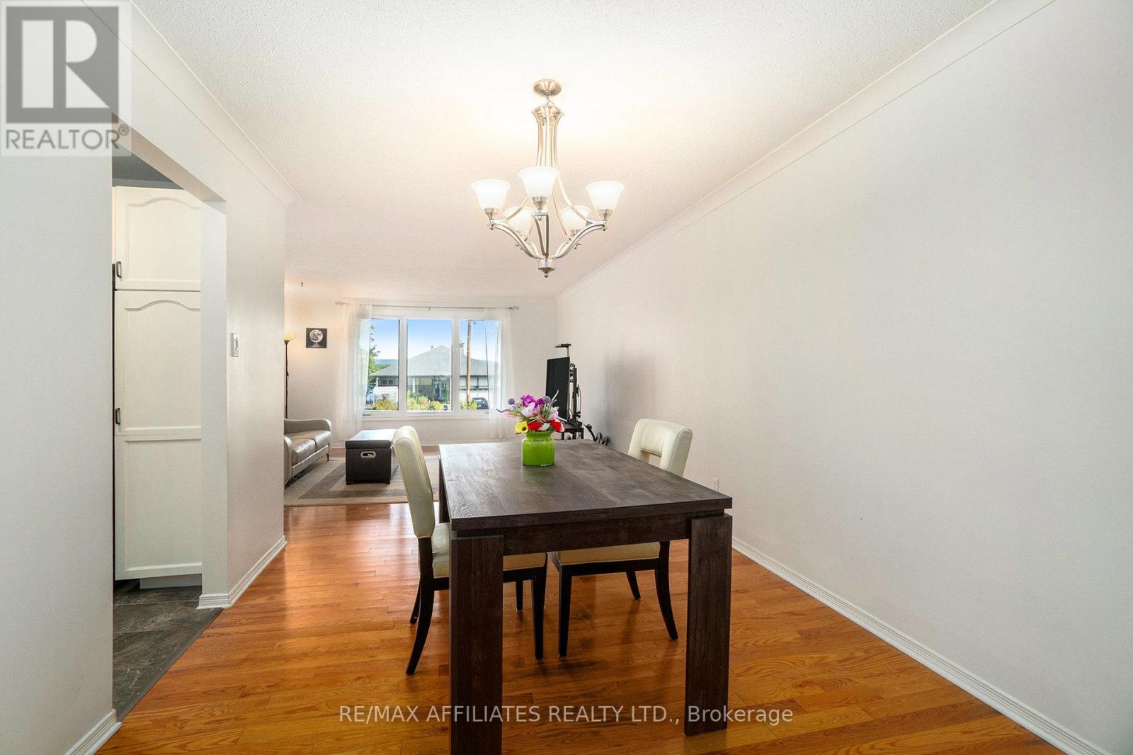 319 Riverwood Drive, Ottawa, Ontario  K0A 3M0 - Photo 8 - X12400095