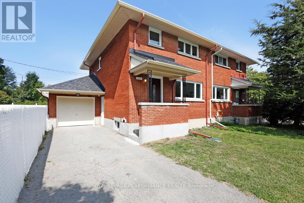 2265 Iris Street, Ottawa, Ontario  K2C 1C1 - Photo 2 - X12400113